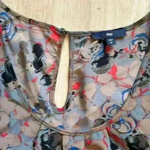 Silky Floral Sleeveless Tank Work Gap Size M Multicolor - Picture 2 of 2